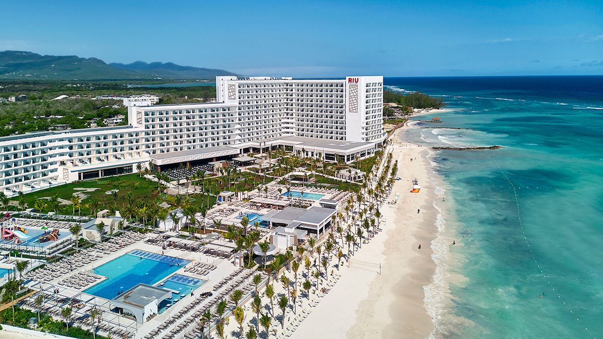 Review: Hotel Riu Palace Aquarelle